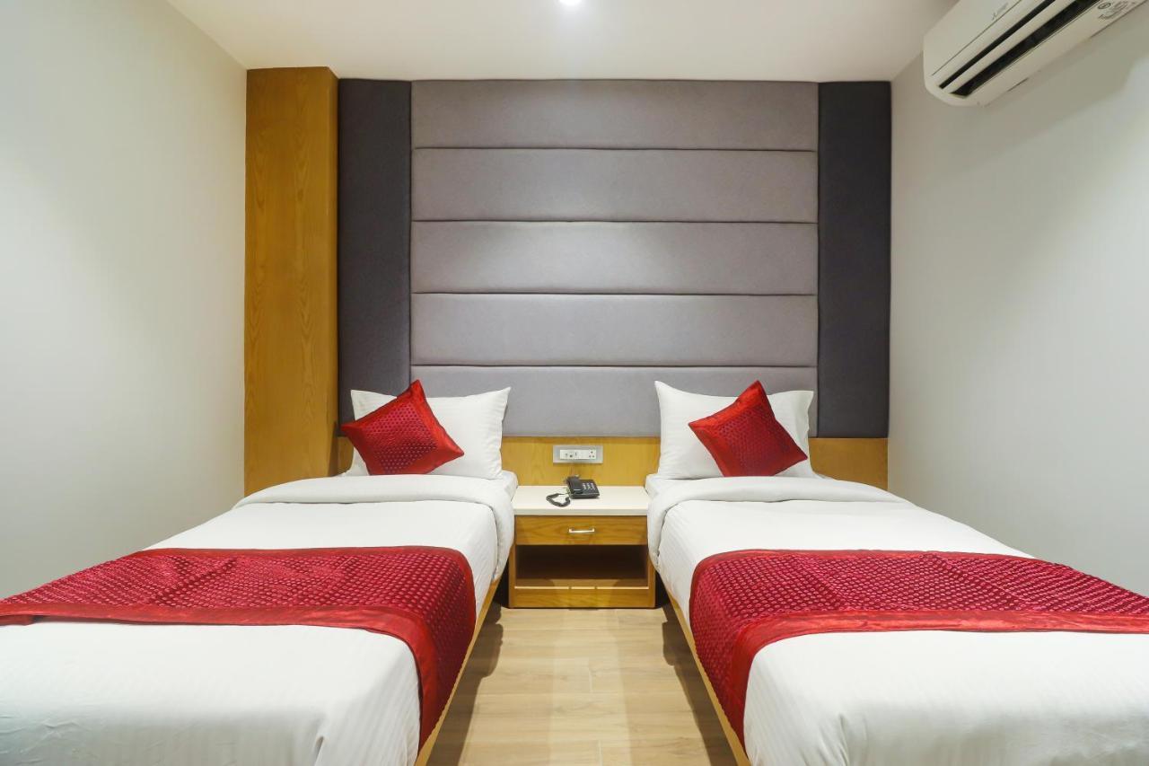 Hotel Bricks, Karol Bagh, New Delhi Exterior foto