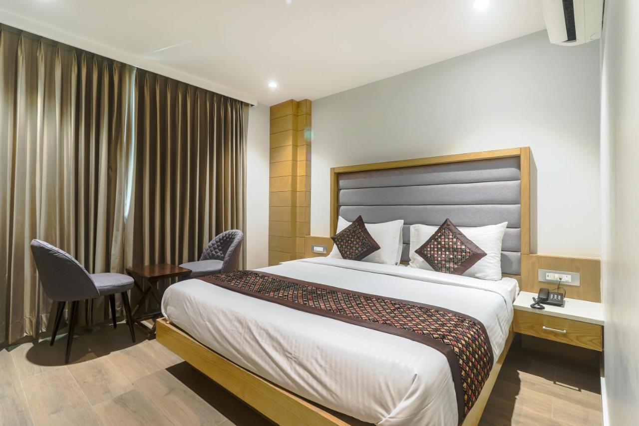 Hotel Bricks, Karol Bagh, New Delhi Exterior foto